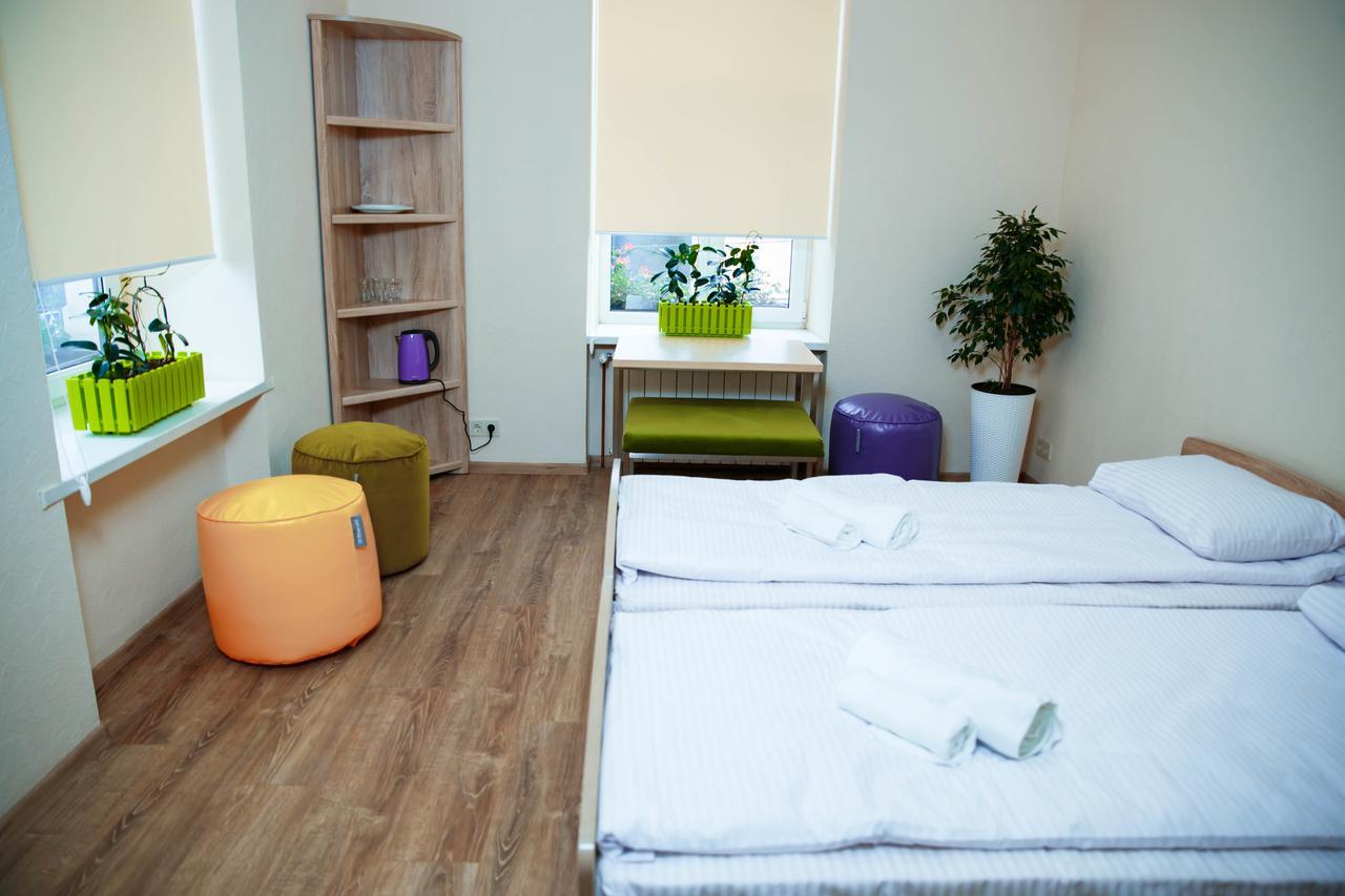 Coin Apartments & Poshtel Tjernivtsi Eksteriør billede
