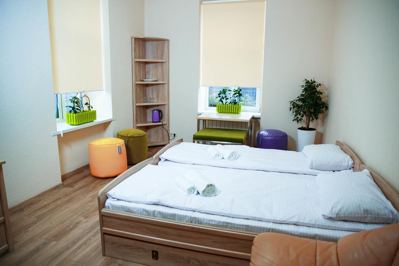 Coin Apartments & Poshtel Tjernivtsi Eksteriør billede