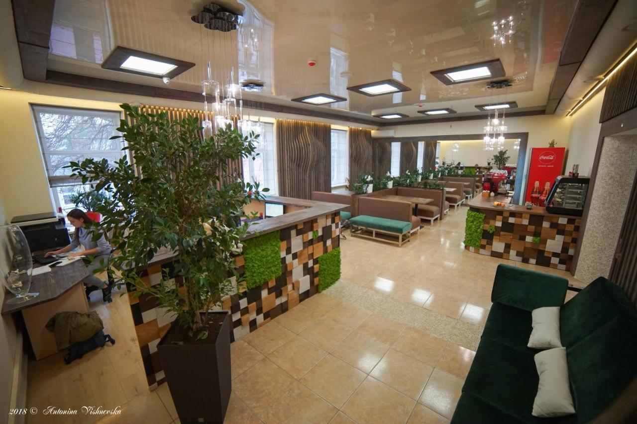 Coin Apartments & Poshtel Tjernivtsi Eksteriør billede