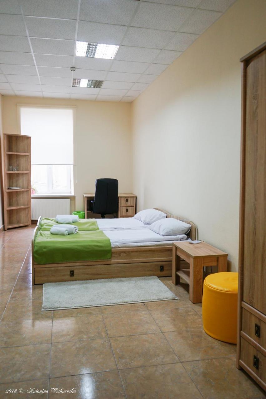 Coin Apartments & Poshtel Tjernivtsi Eksteriør billede