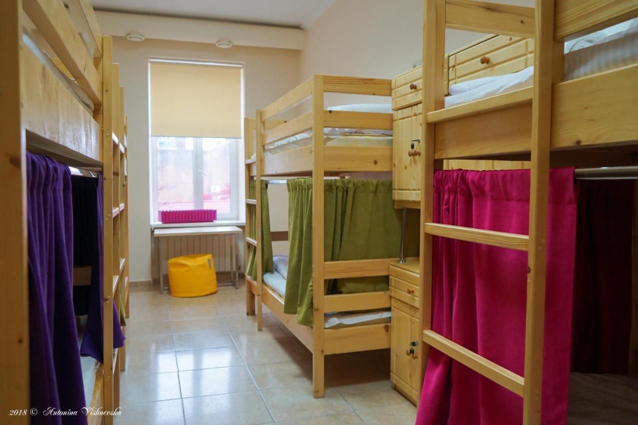 Coin Apartments & Poshtel Tjernivtsi Eksteriør billede